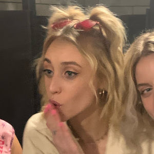 Meet your Posher, Emma